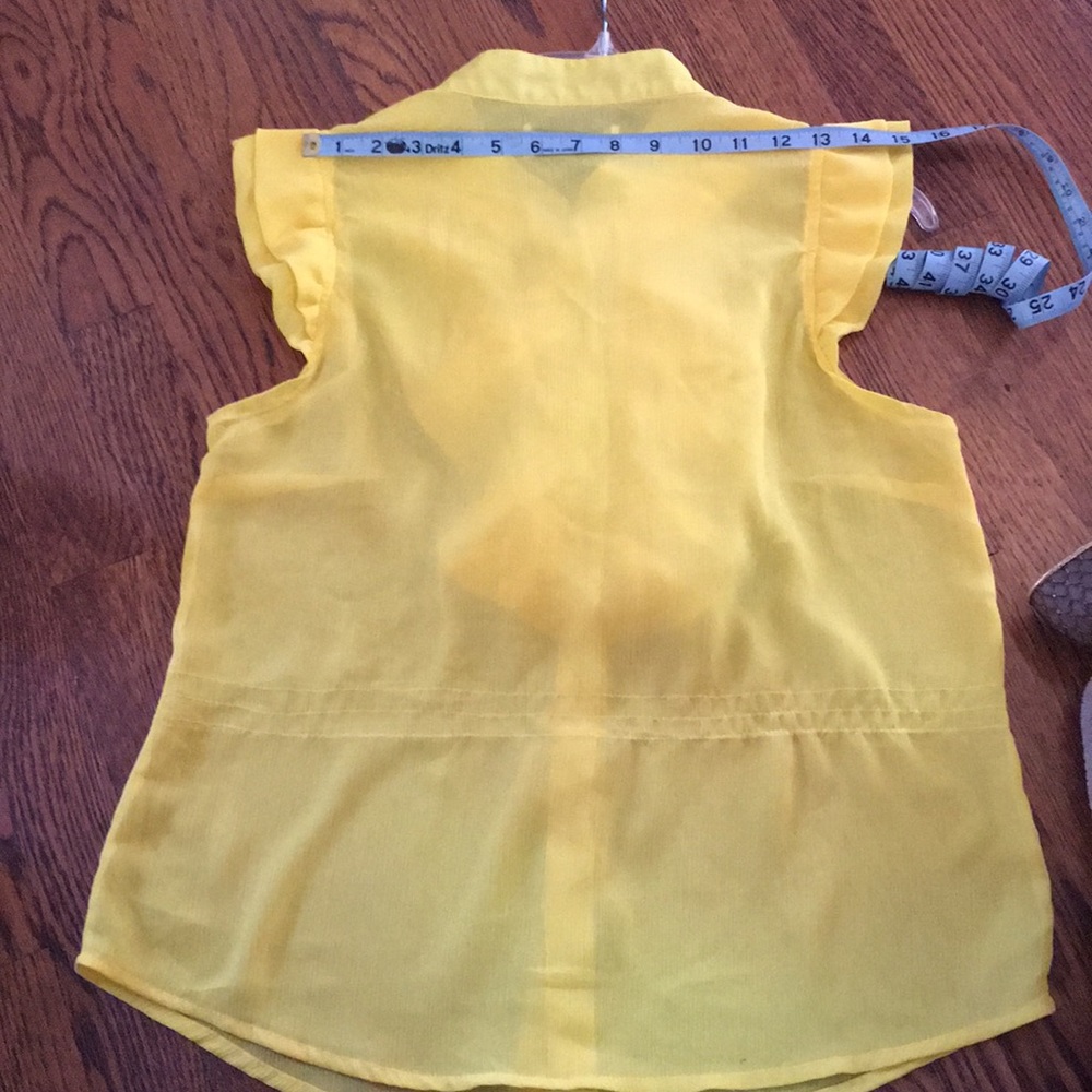 Yellow button down blouse - Picture 4 of 5